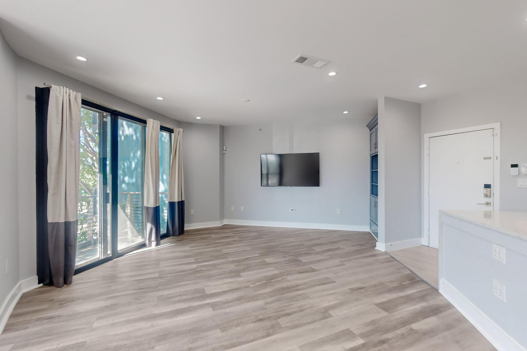 4414 Cedar Springs Road 224