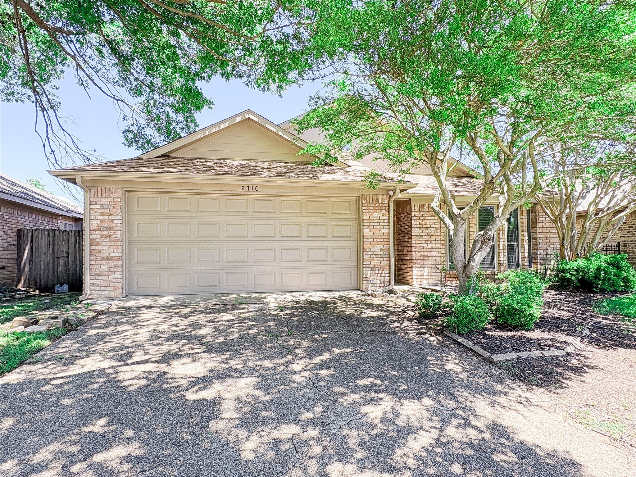 2710 Laurel Oaks Drive