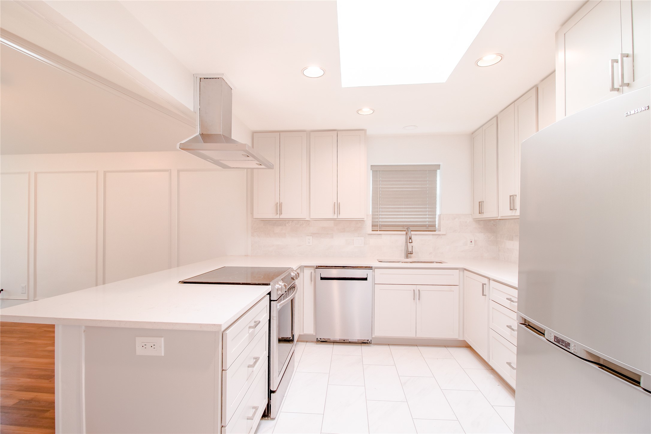 2710 Laurel Oaks Drive