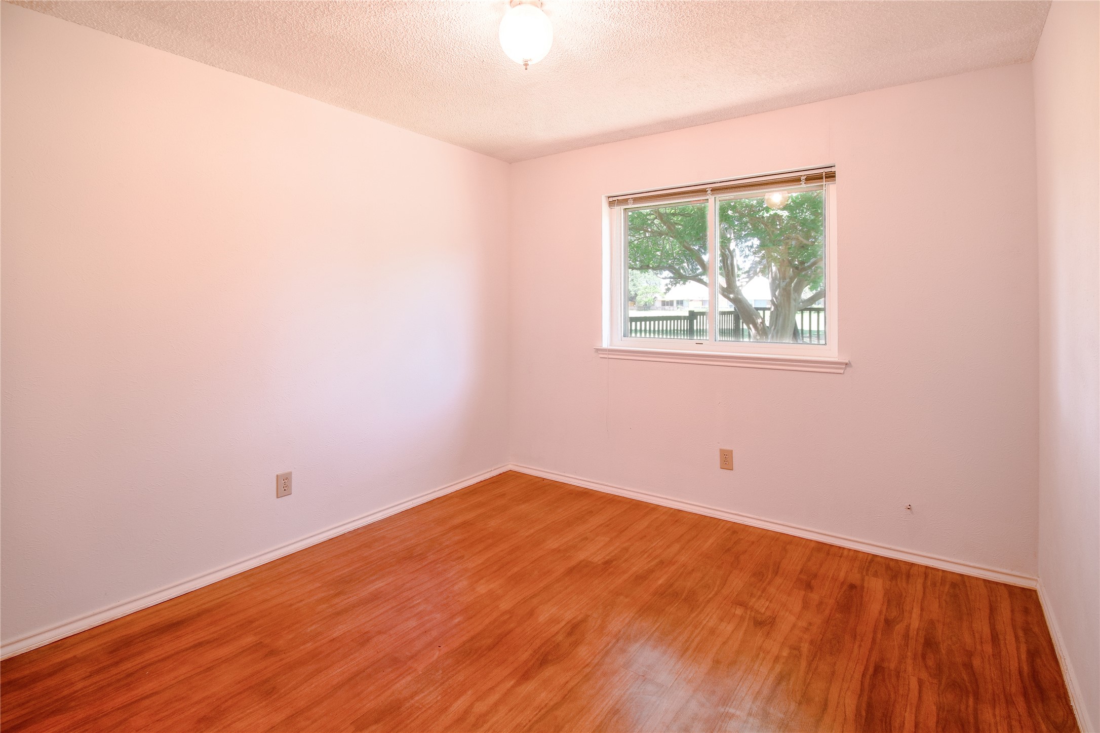 2710 Laurel Oaks Drive