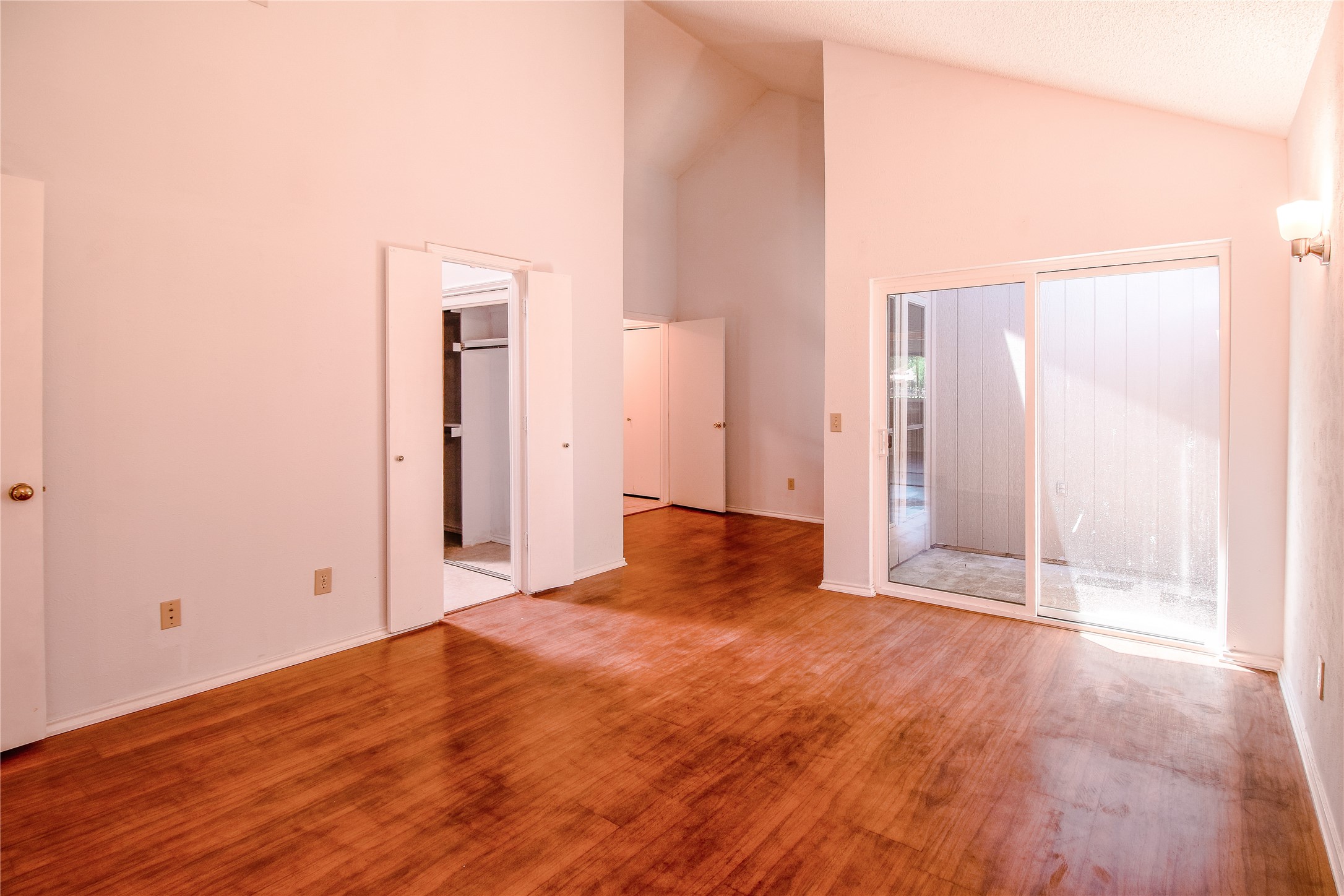 2710 Laurel Oaks Drive