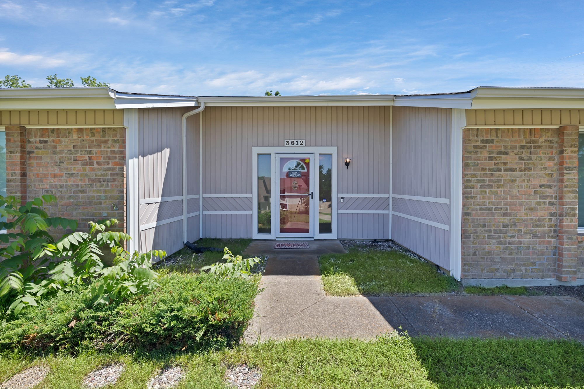 3612 Blossom Trail