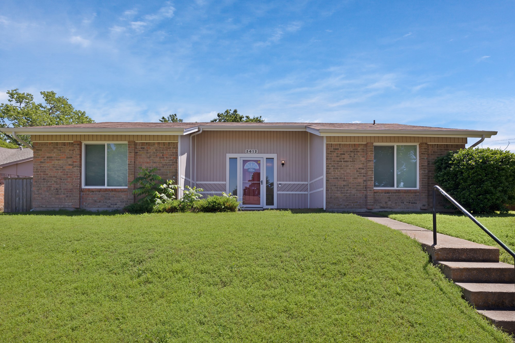 3612 Blossom Trail