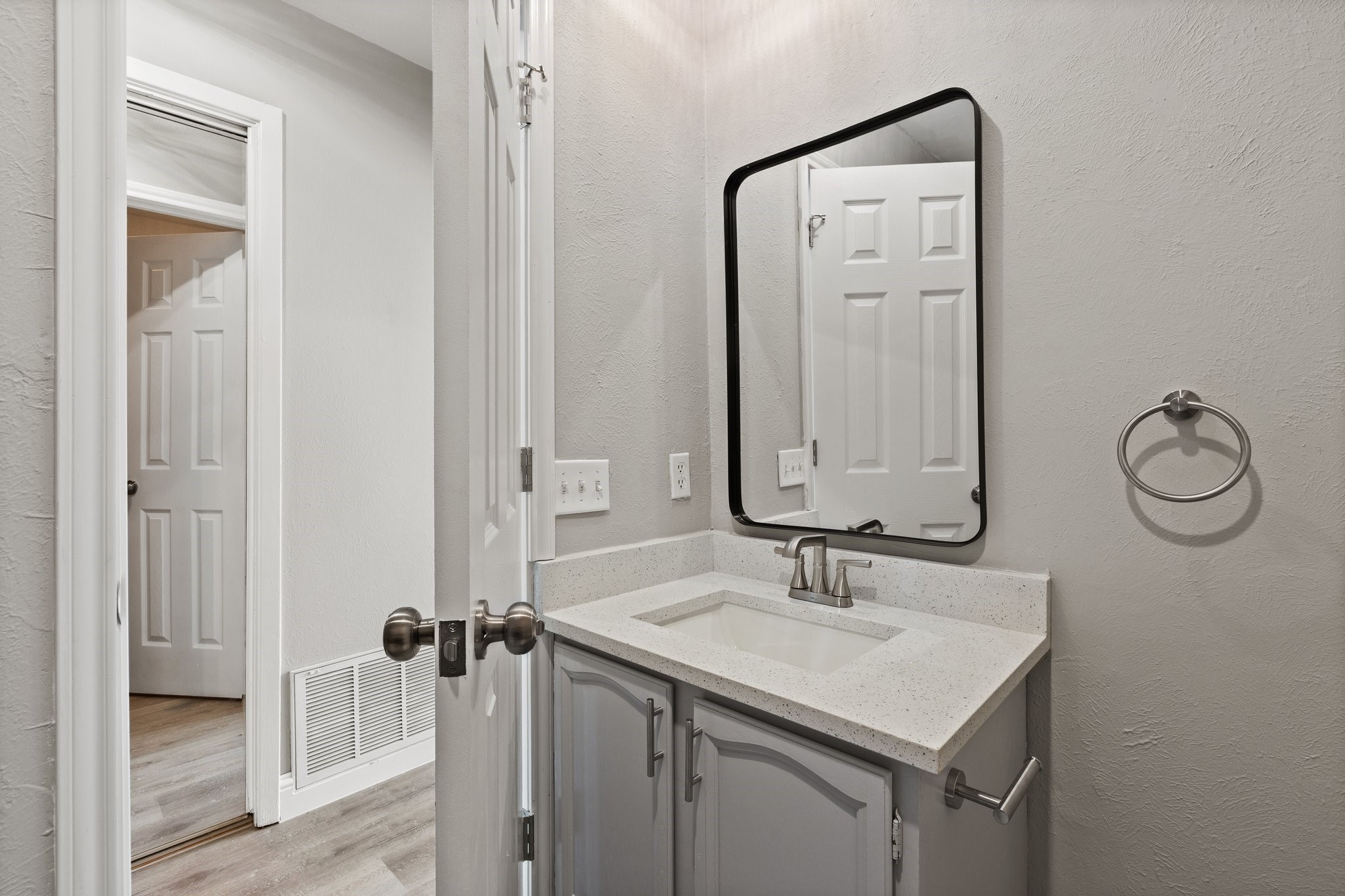 424 Menlo Park Drive