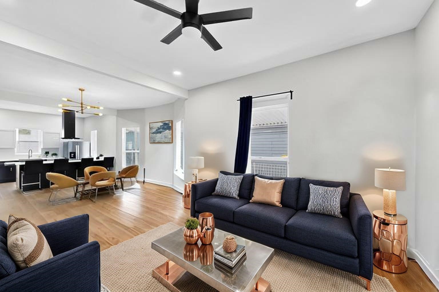 712 W 8th Street