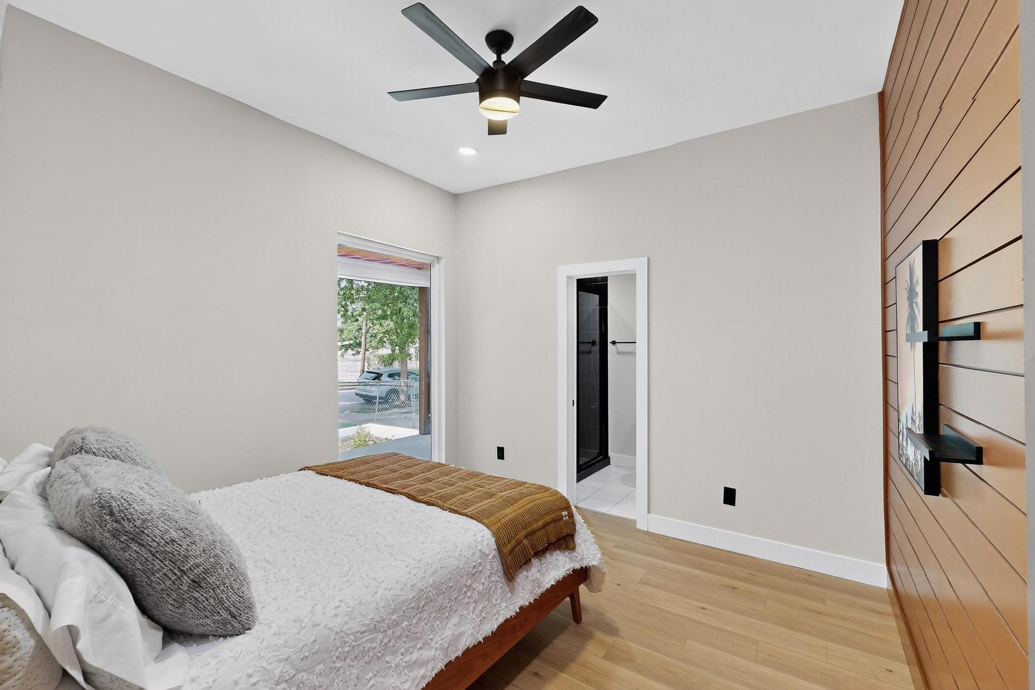 712 W 8th Street