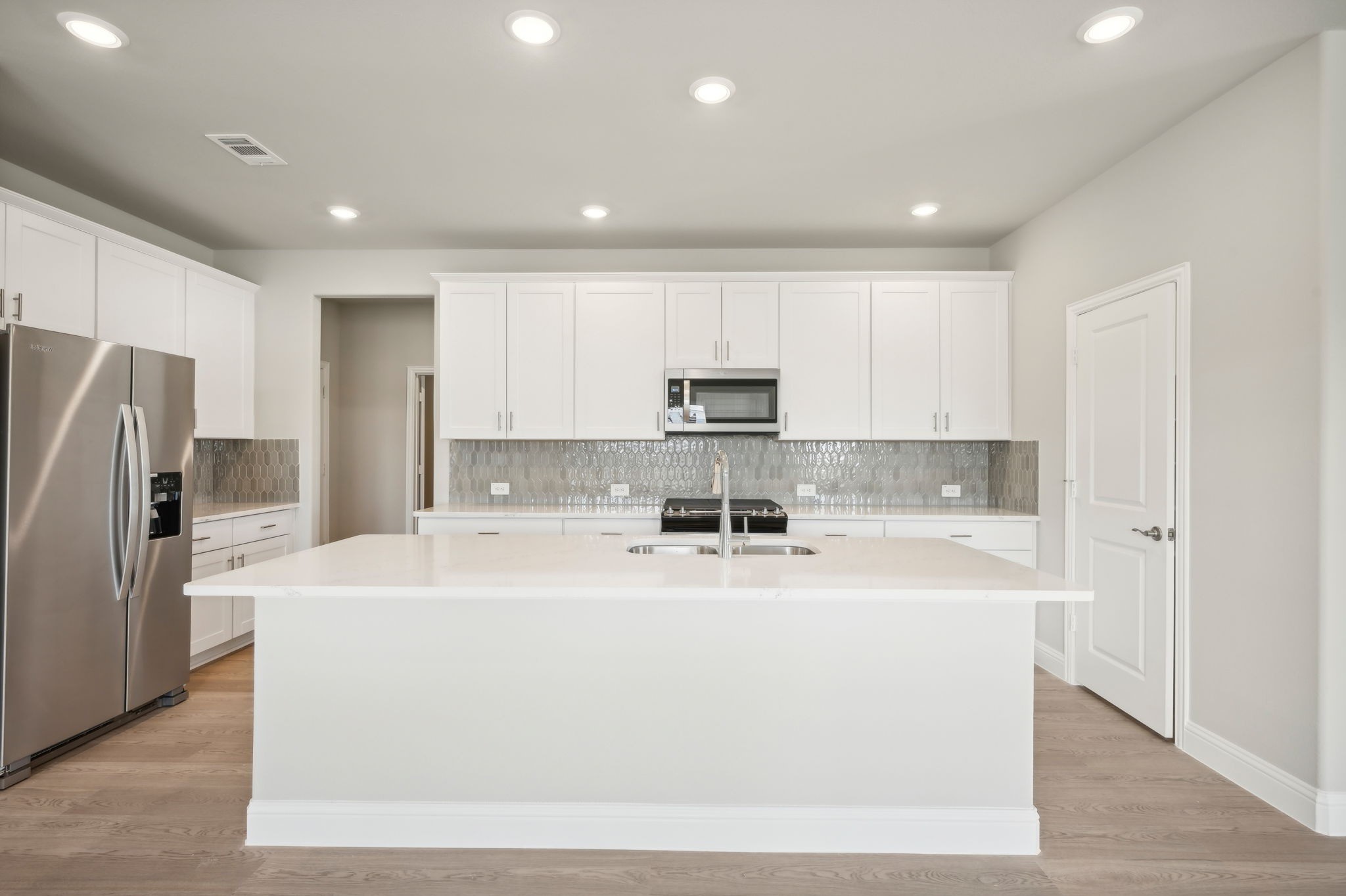 9557 Rattlesnake Trail