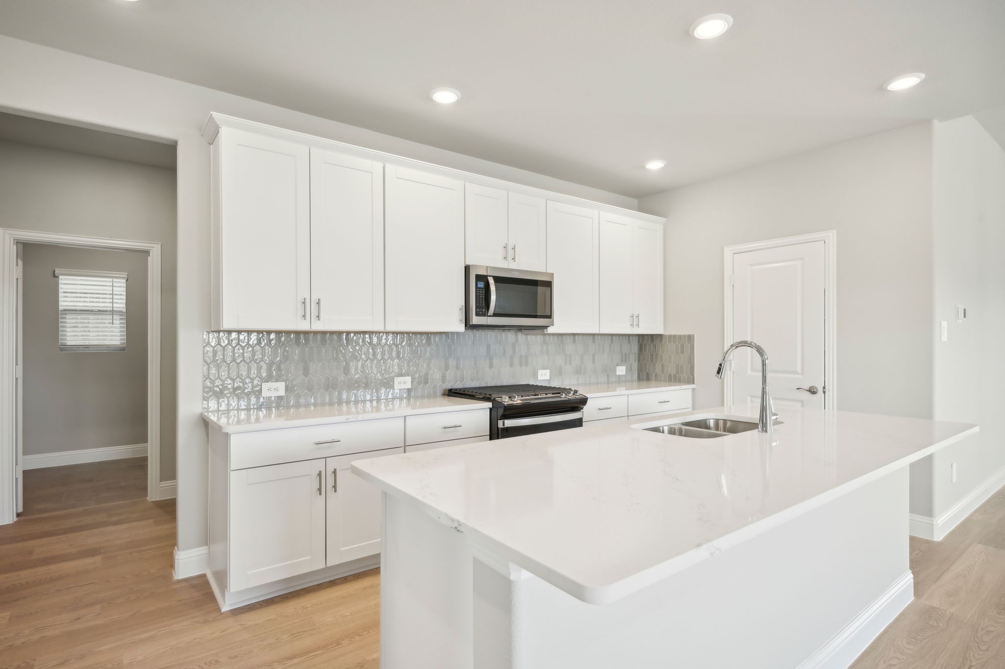 9557 Rattlesnake Trail