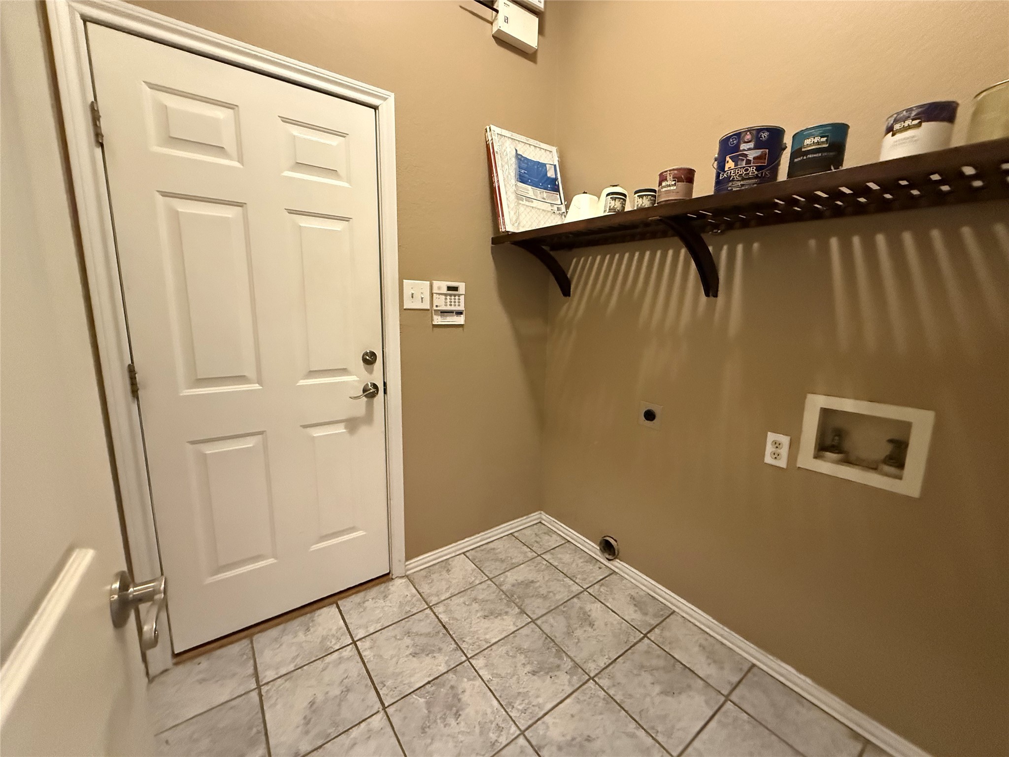 8220 Lara Lane