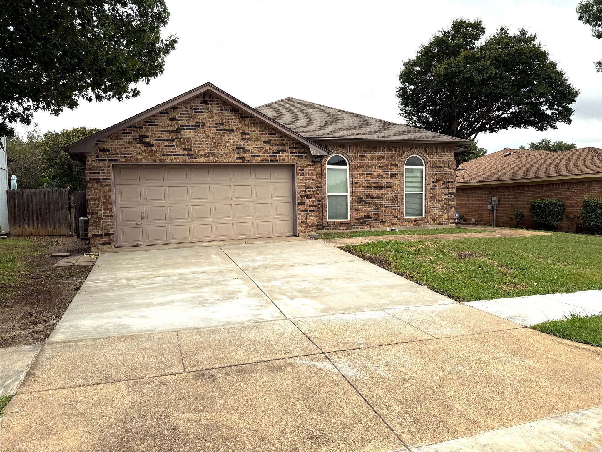 8220 Lara Lane