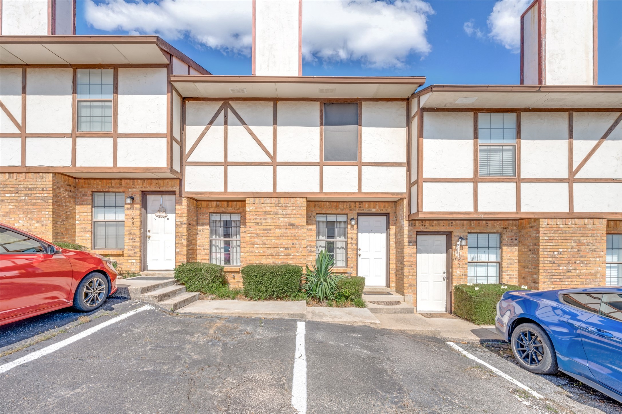 1161 Dallas Drive