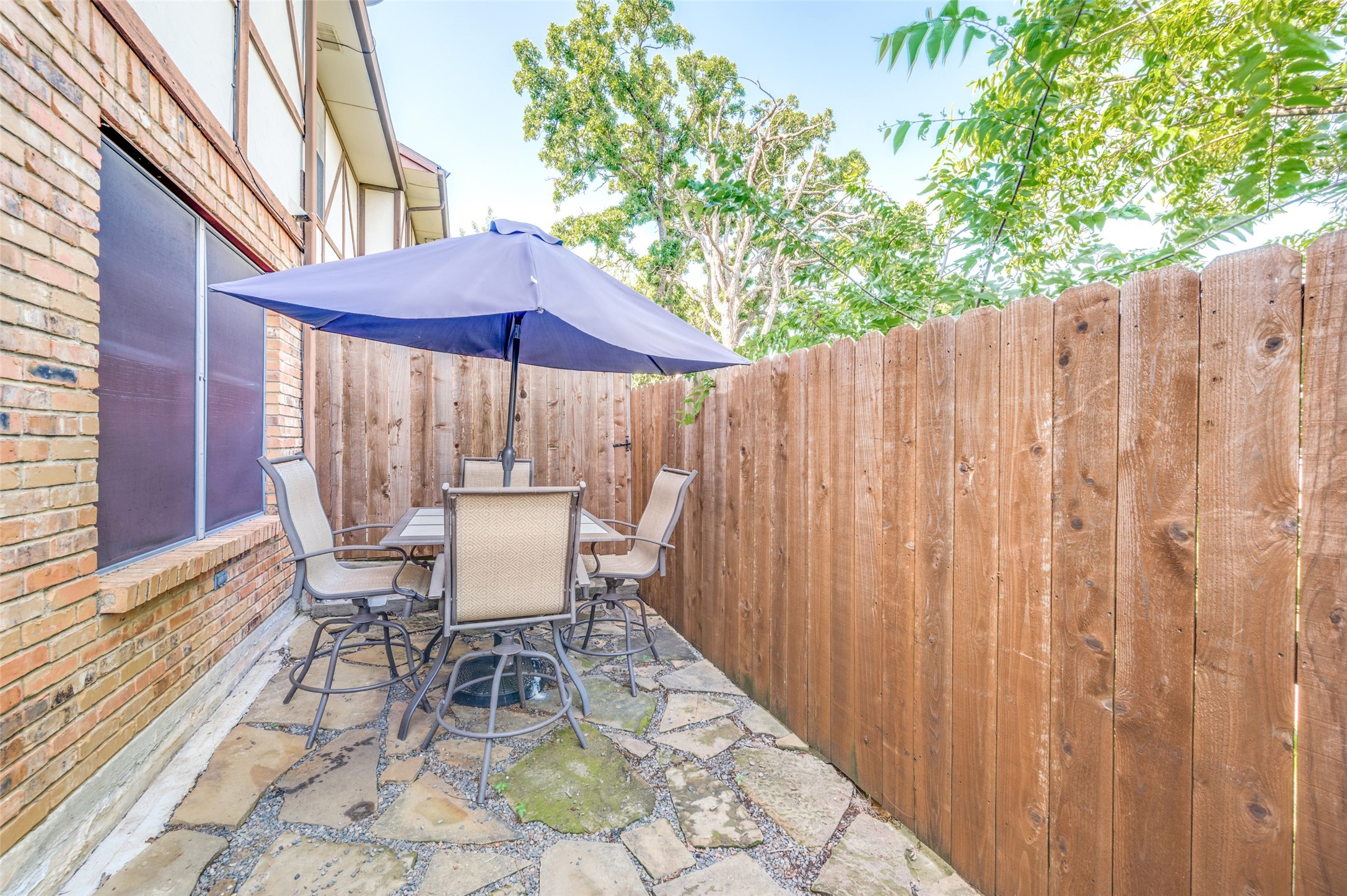 1161 Dallas Drive