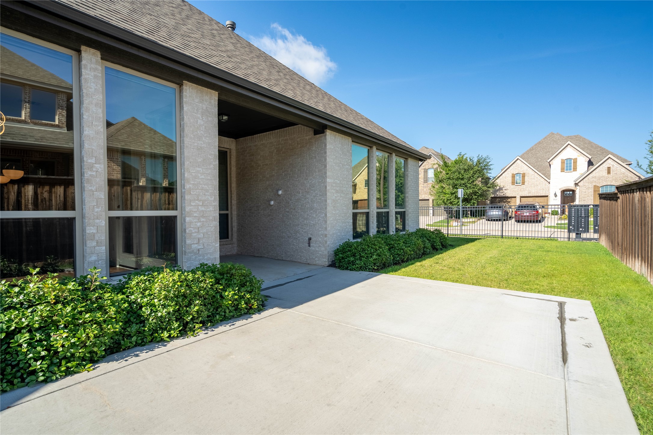 121 Erling Lane