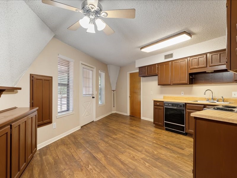 225 Cheyenne Trail