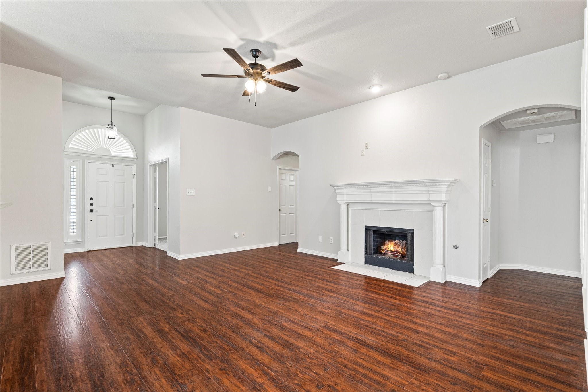 9800 Enmore Lane