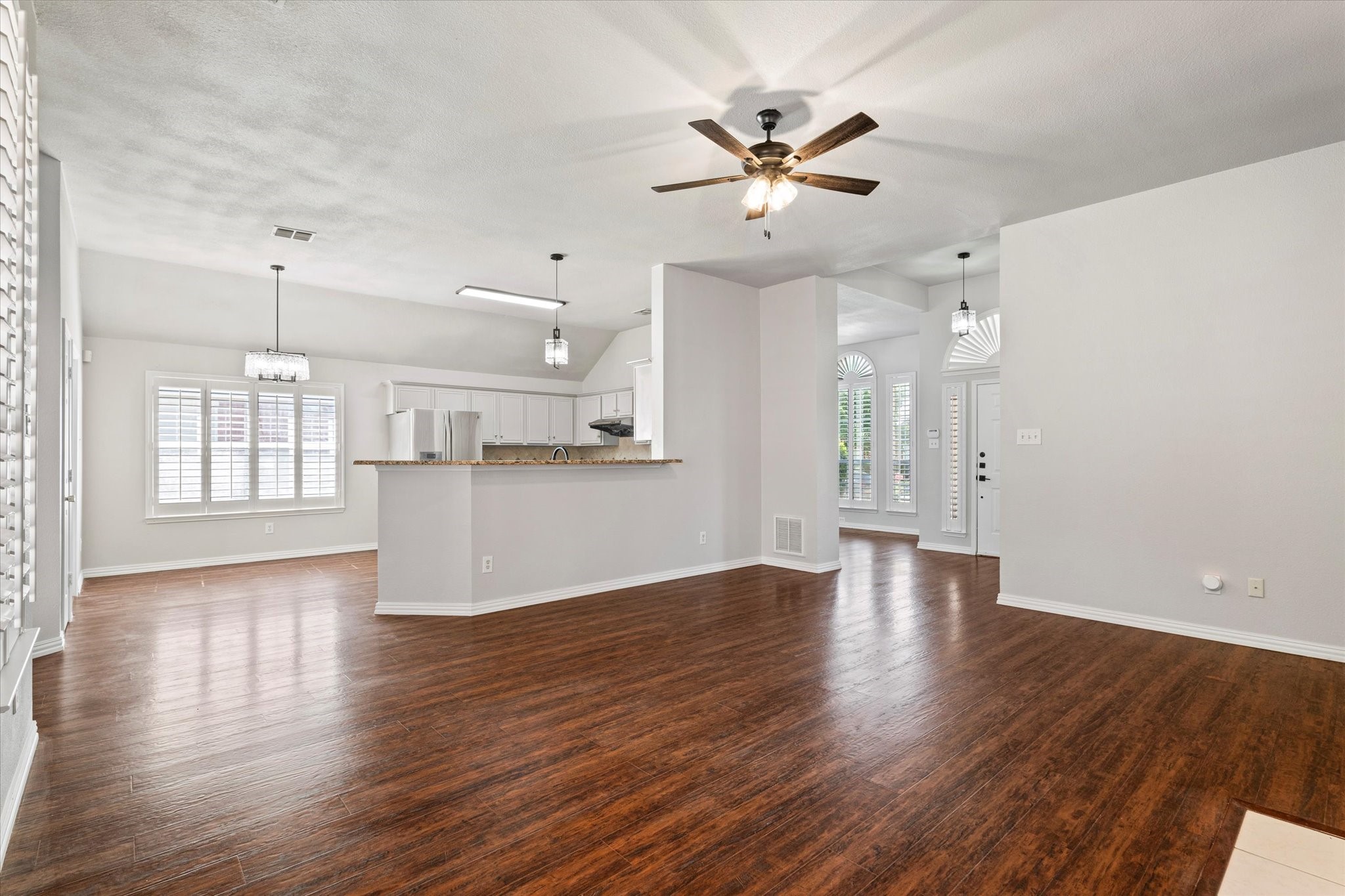 9800 Enmore Lane