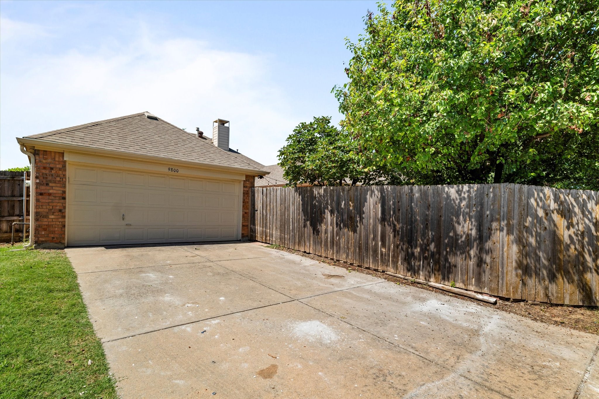 9800 Enmore Lane