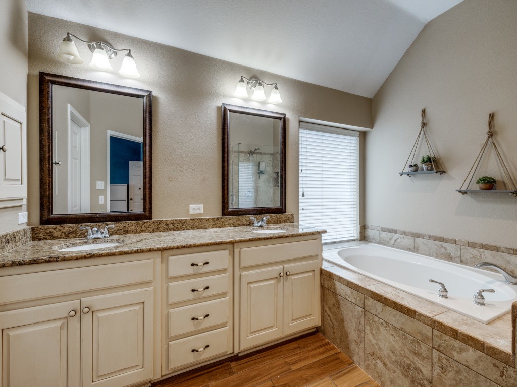 2616 Edgefield Trail