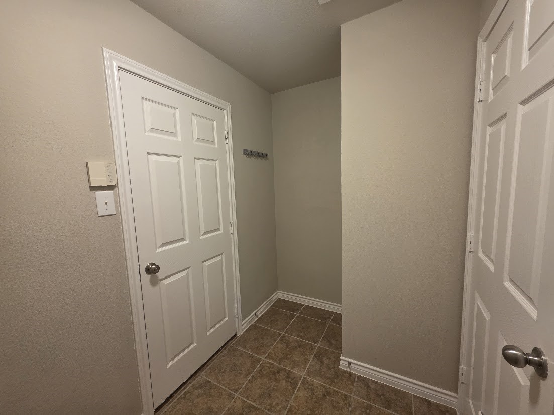 1327 Hill View Trail