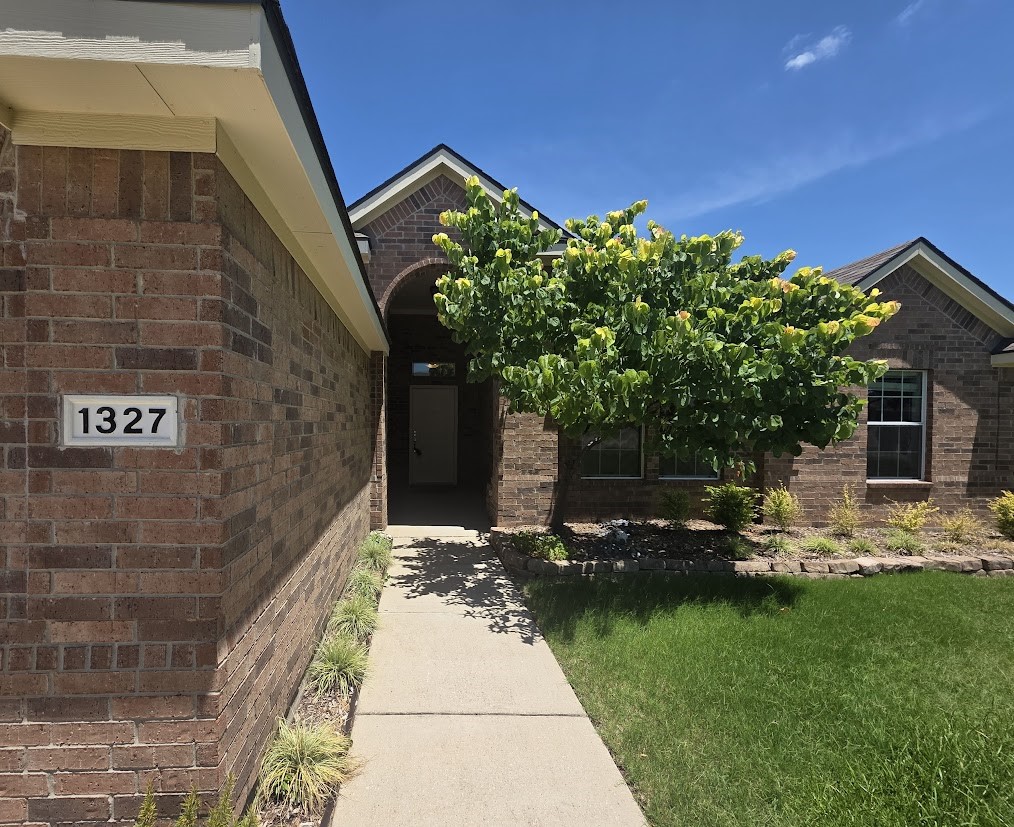 1327 Hill View Trail