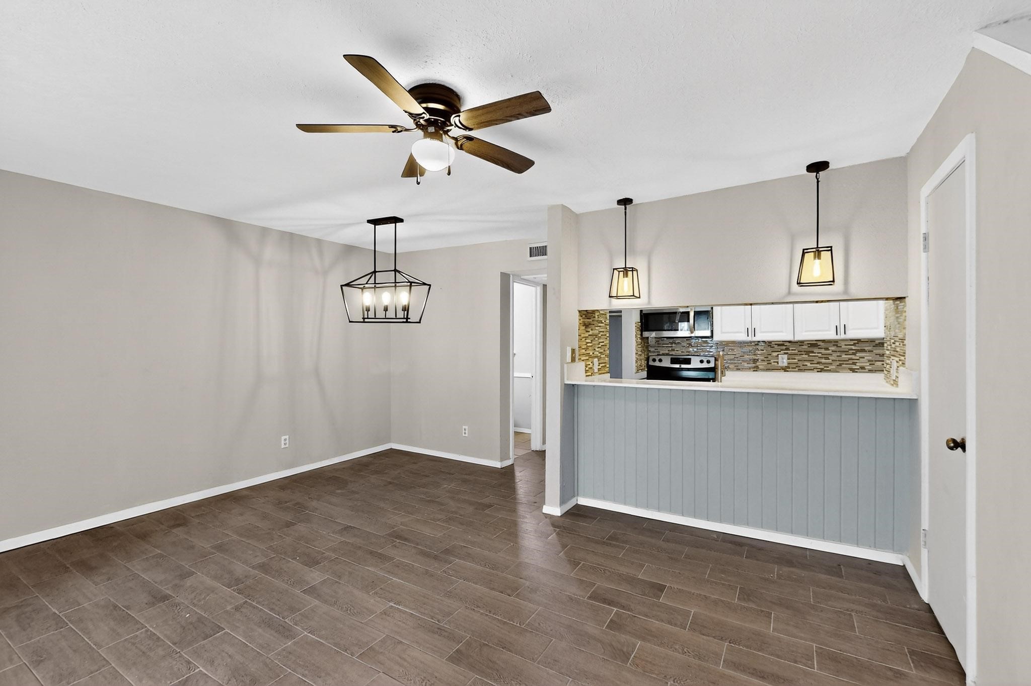 2627 Douglas Avenue 130