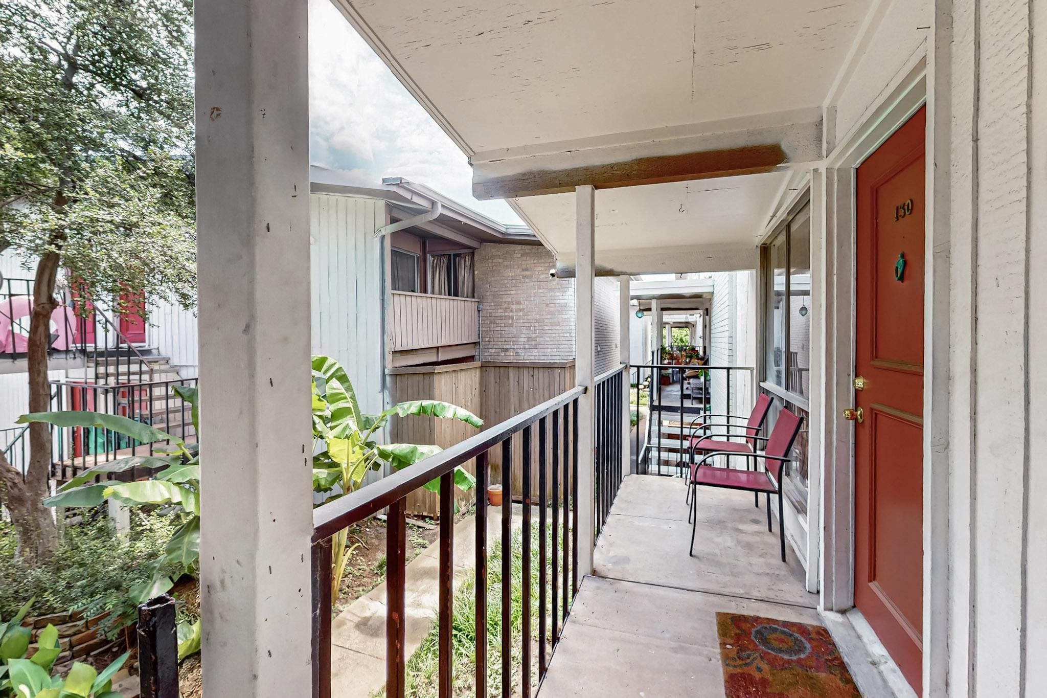2627 Douglas Avenue 130