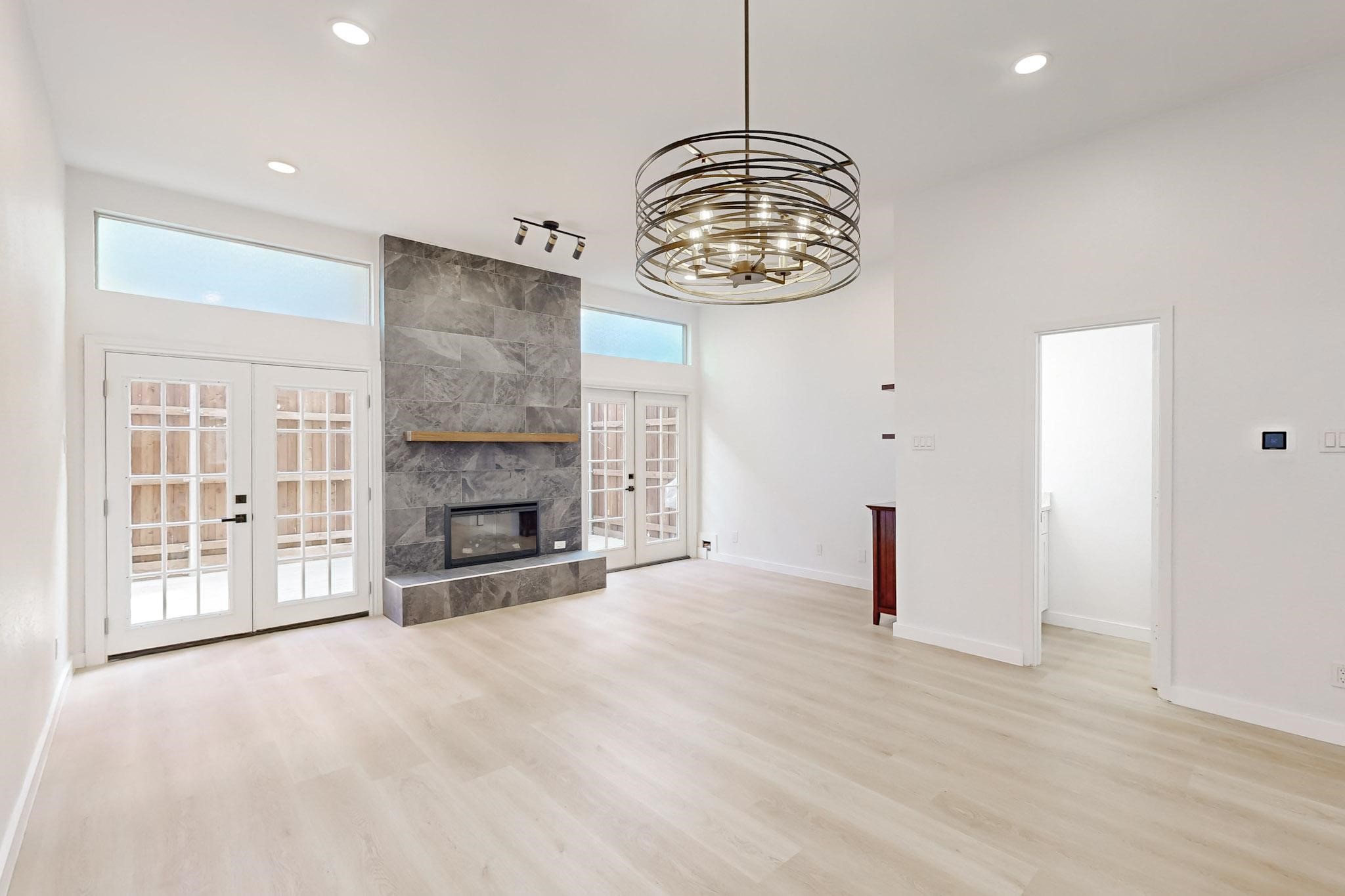 4015 Holland Avenue 102