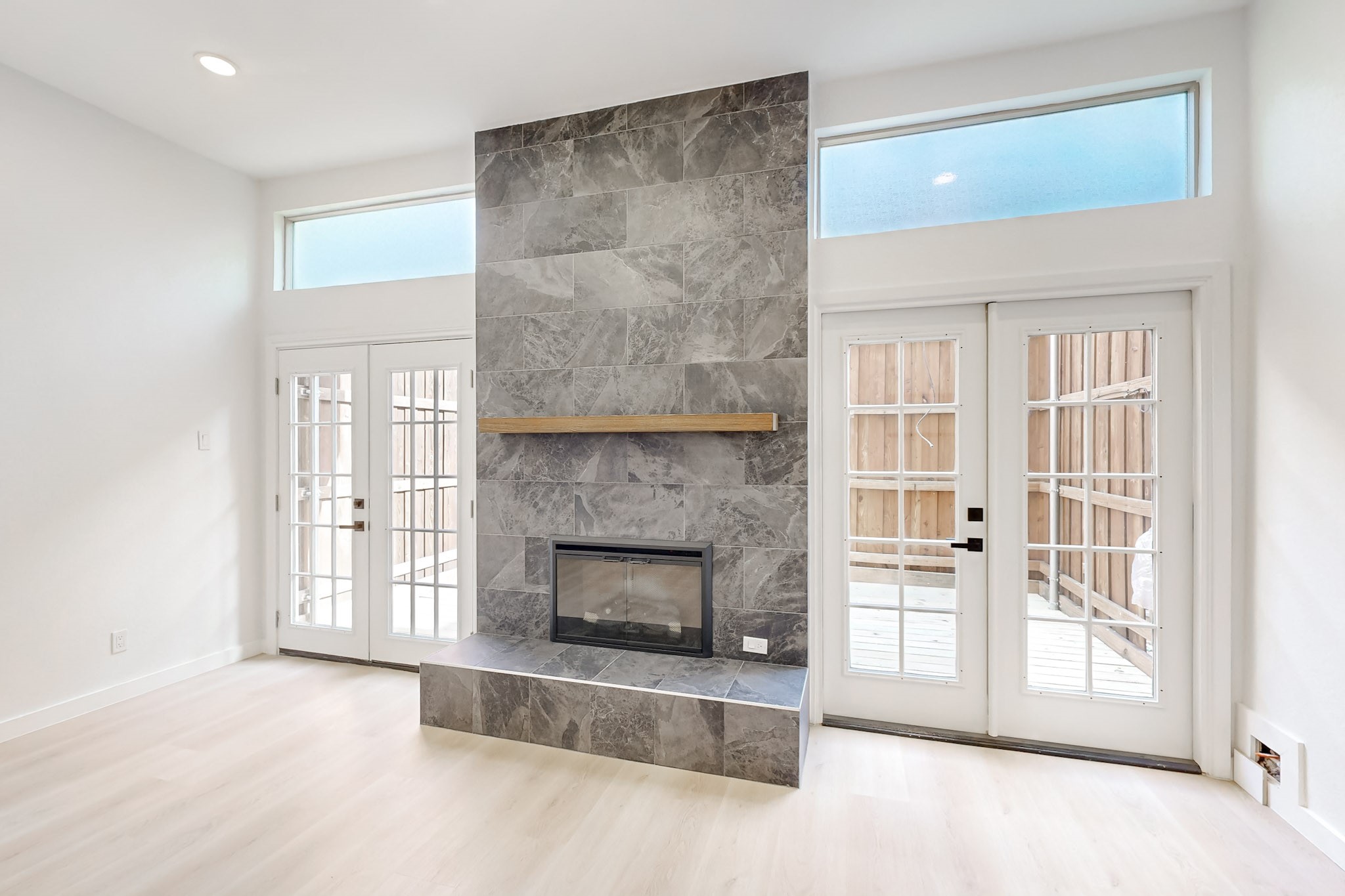 4015 Holland Avenue 102