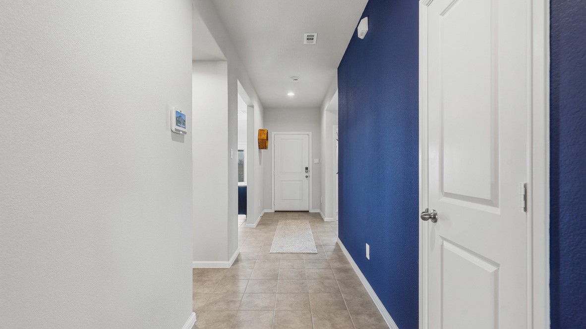 528 CRESTRIDGE Drive N