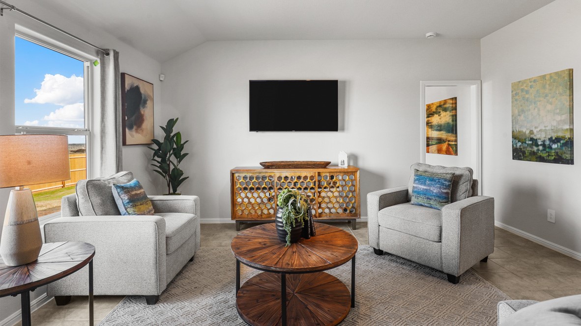 528 CRESTRIDGE Drive N