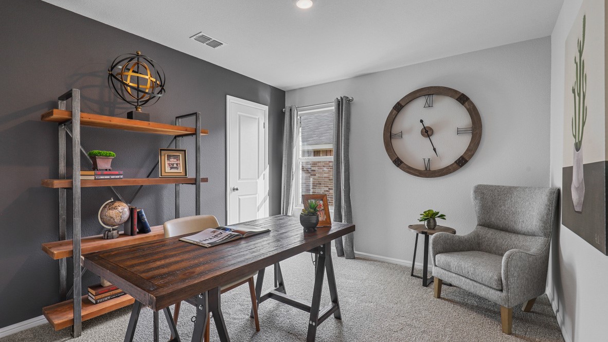 528 CRESTRIDGE Drive N