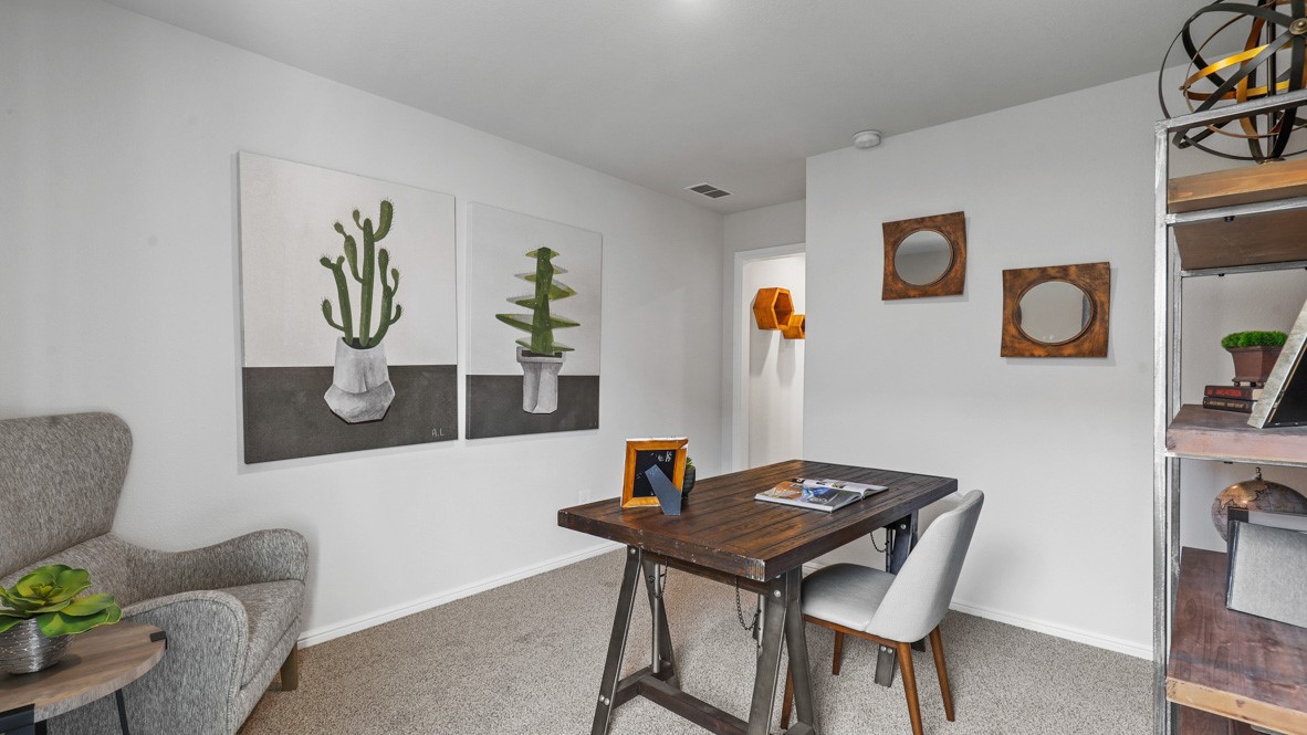 528 CRESTRIDGE Drive N