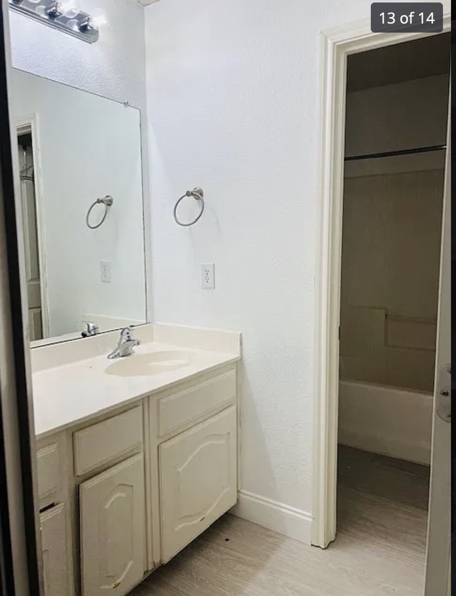 5824 Ivy Glen Drive