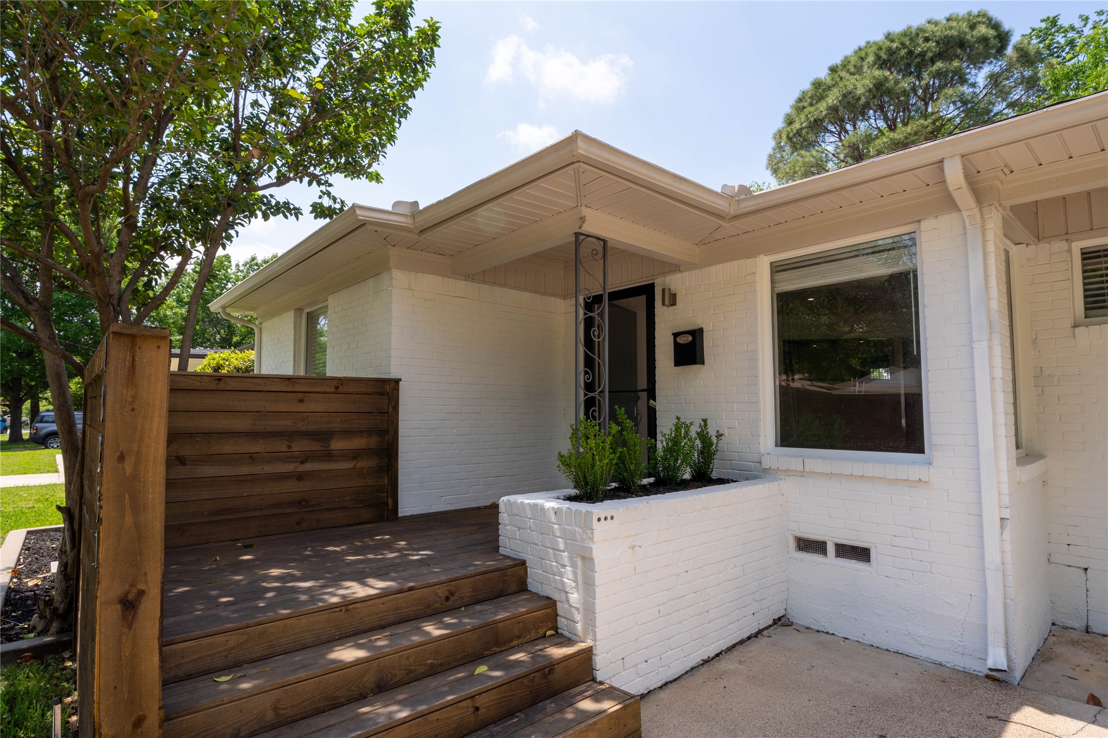 10231 Pinecrest Drive