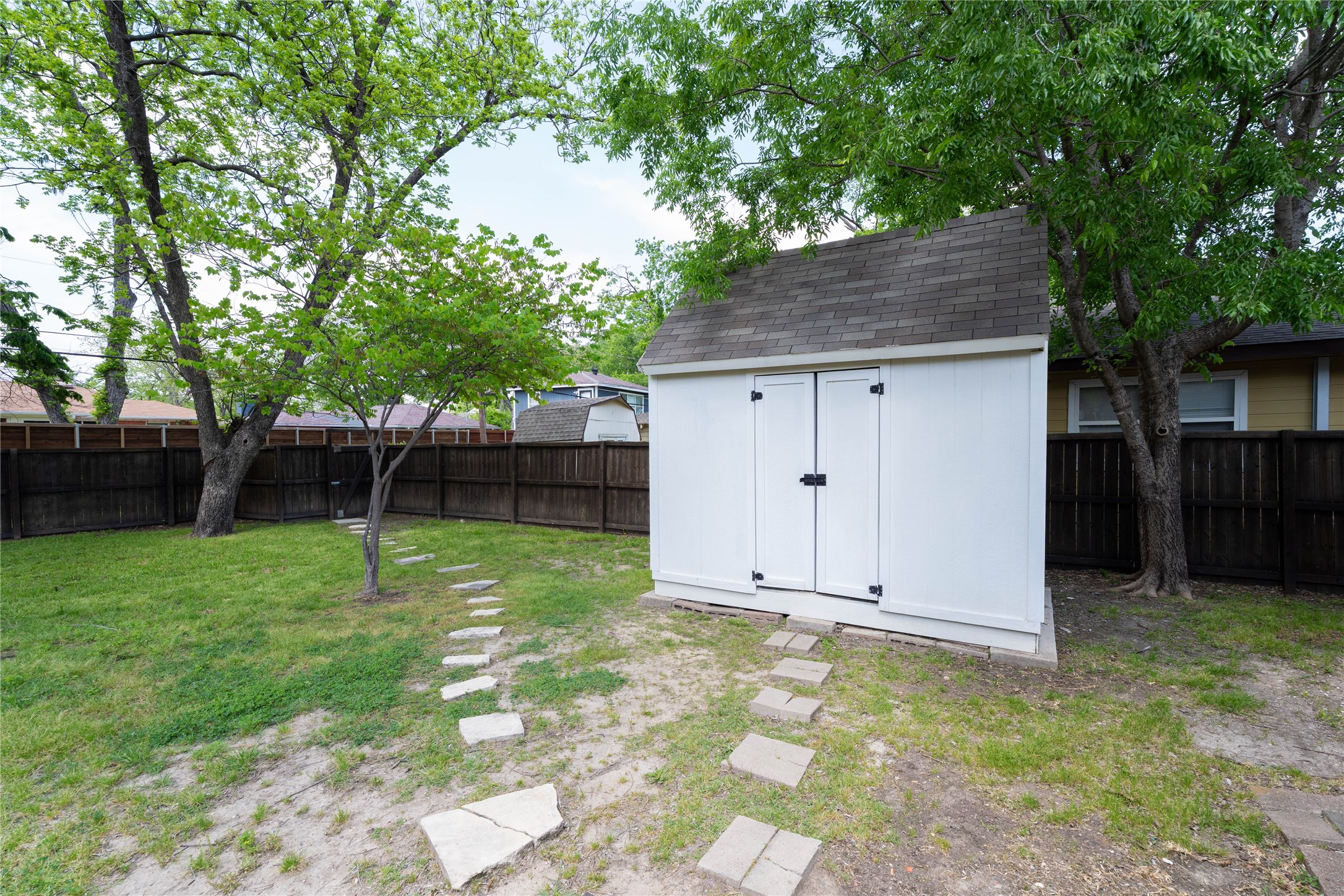 10231 Pinecrest Drive