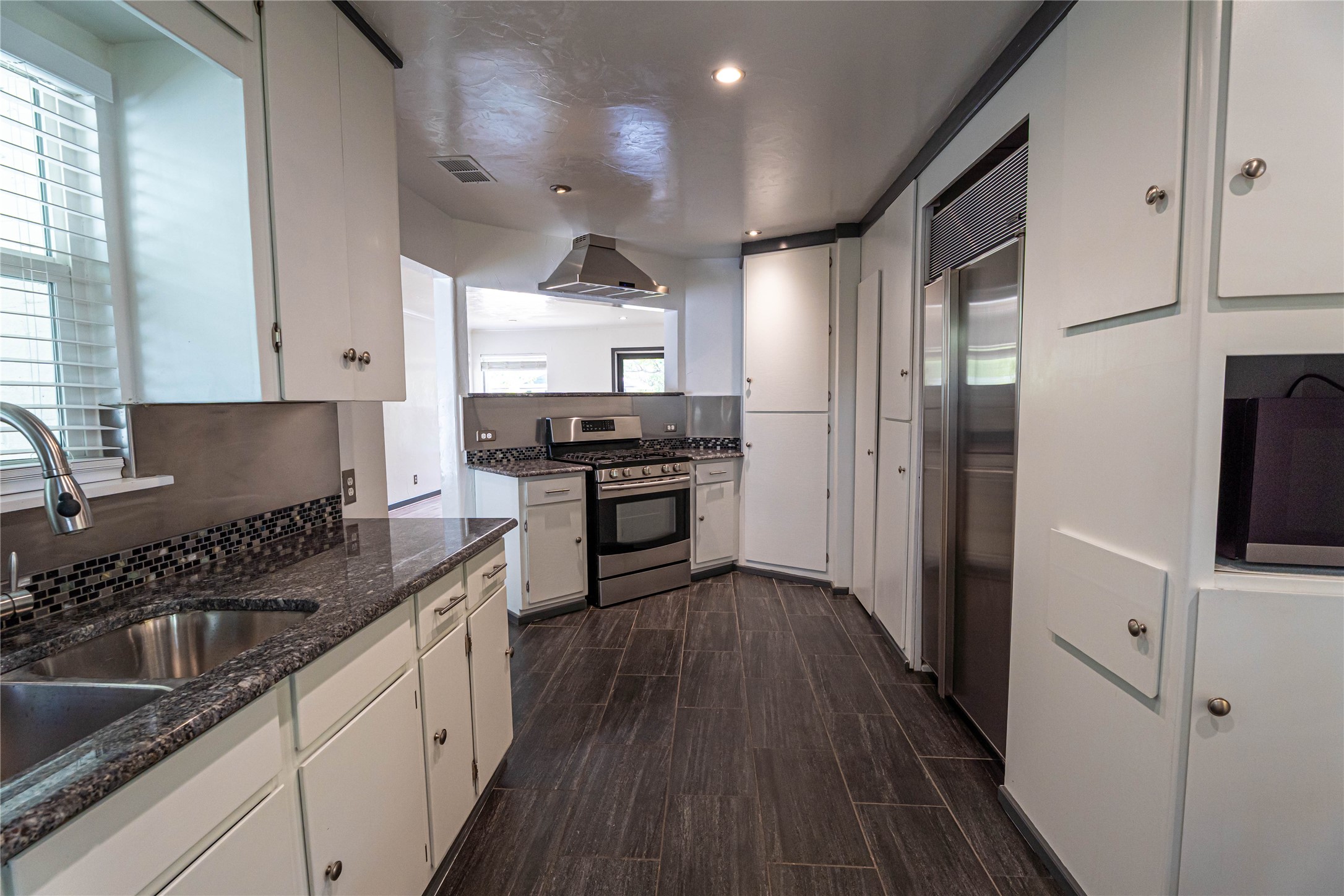 10231 Pinecrest Drive