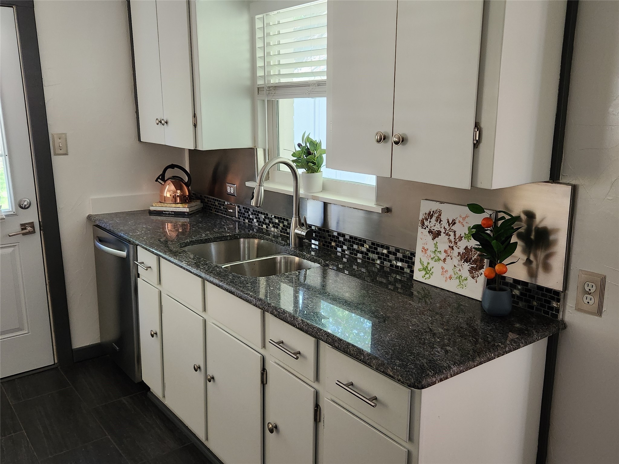 10231 Pinecrest Drive