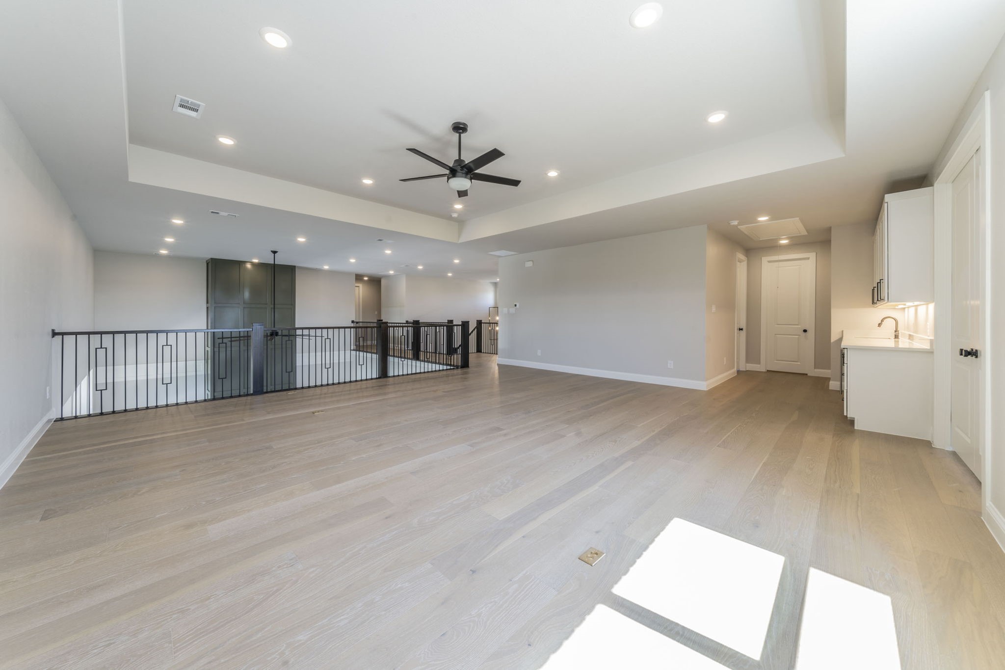 3123 President Row