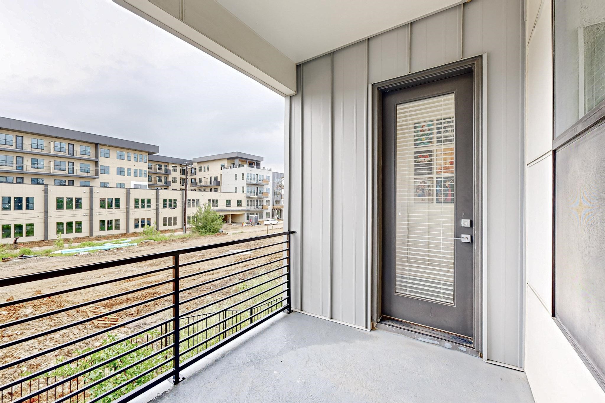 1813 Park Avenue 204