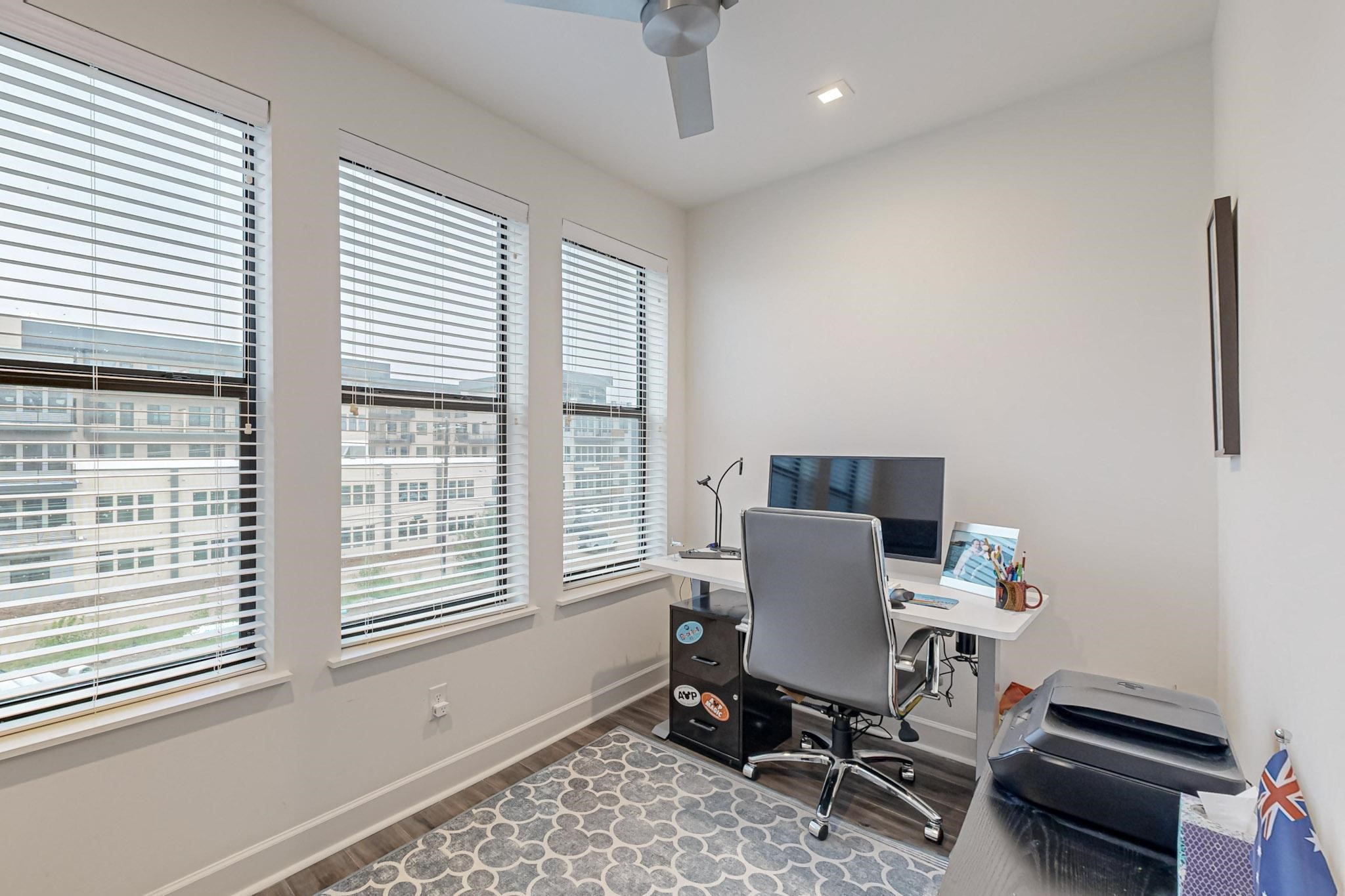 1813 Park Avenue 204