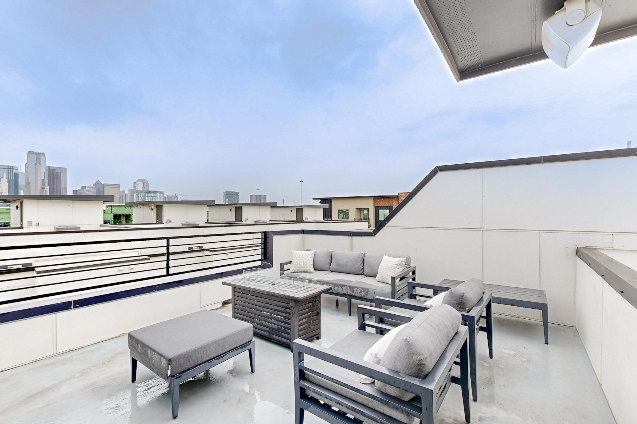 1813 Park Avenue 204