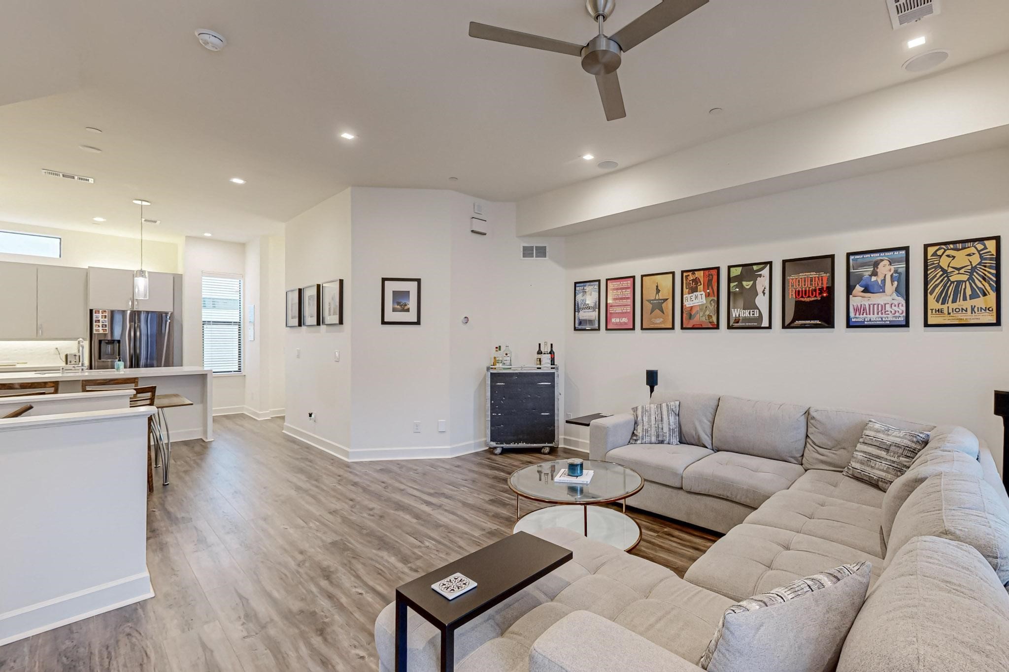 1813 Park Avenue 204