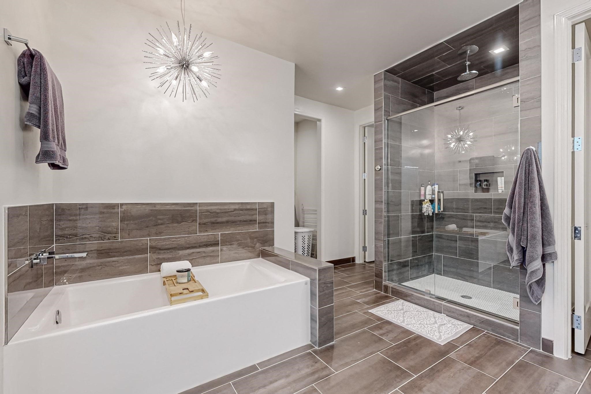 1813 Park Avenue 204