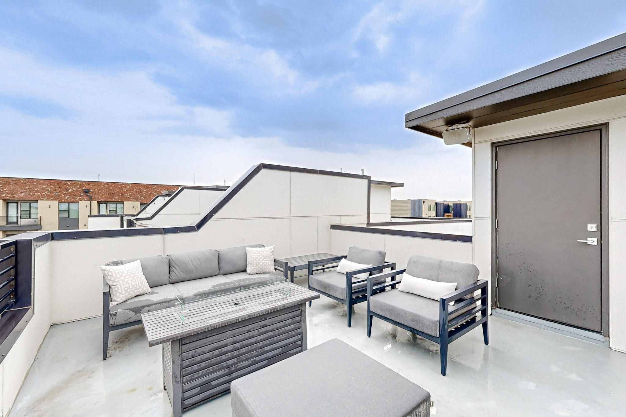 1813 Park Avenue 204