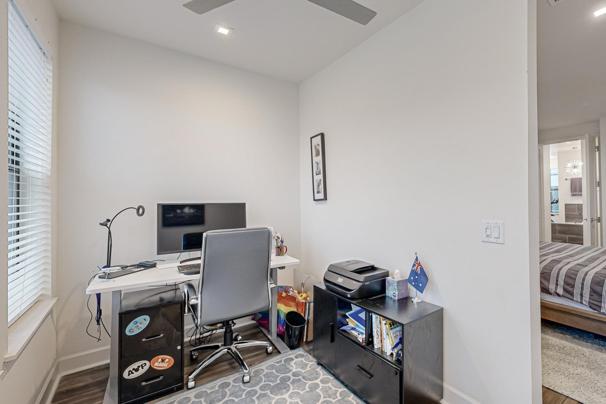 1813 Park Avenue 204