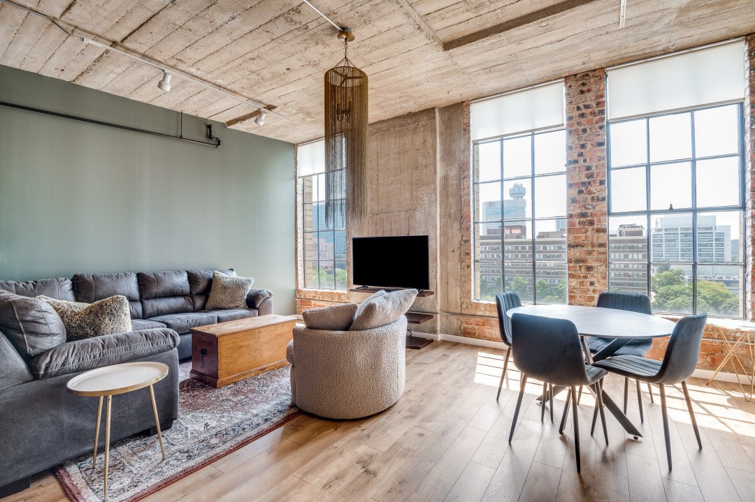 1122 Jackson Street 711