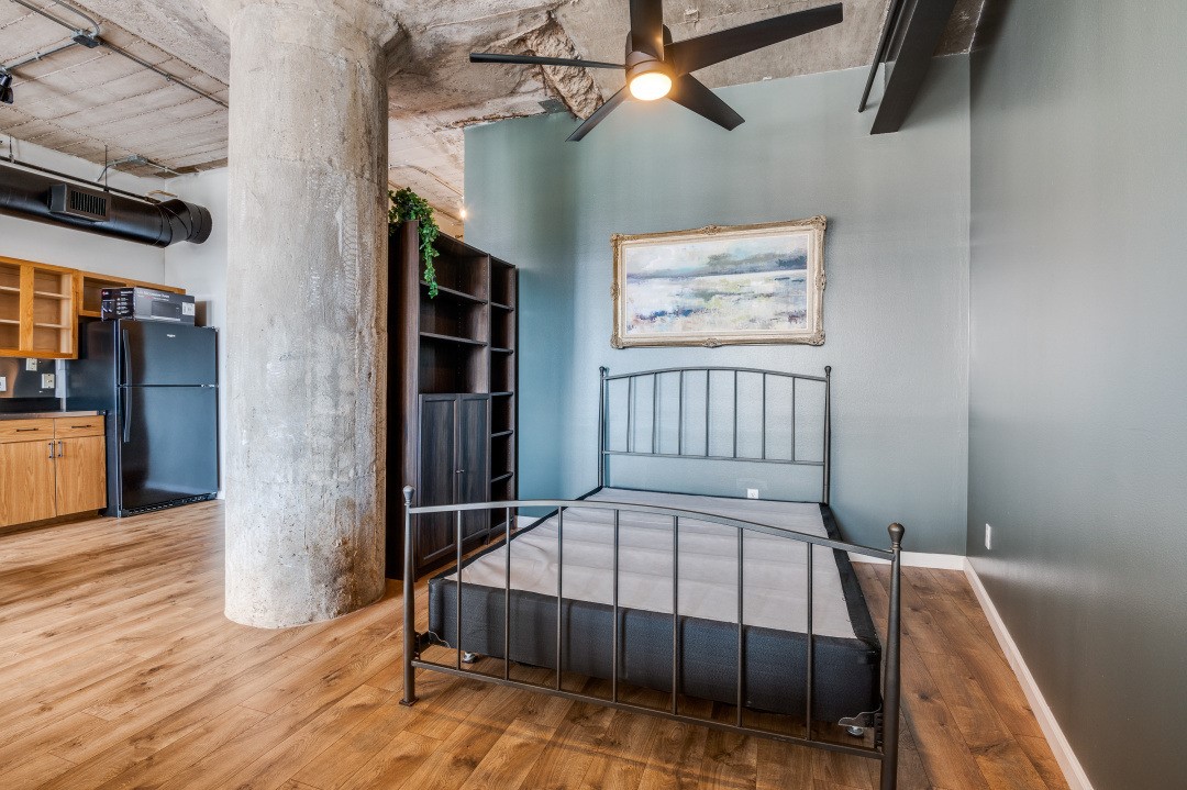 1122 Jackson Street 711