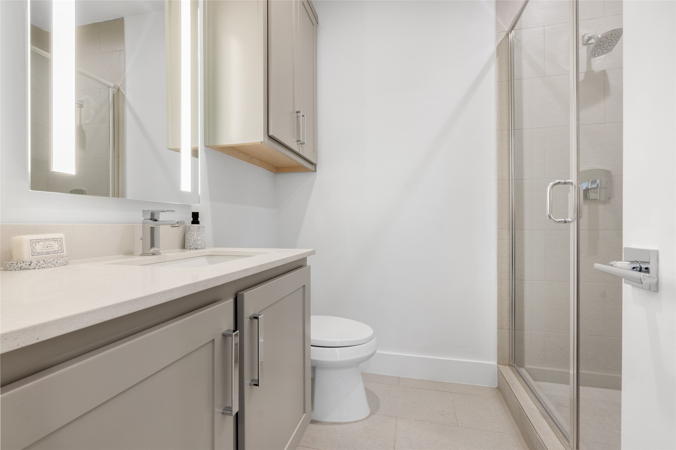 3915 N Hall Street 101