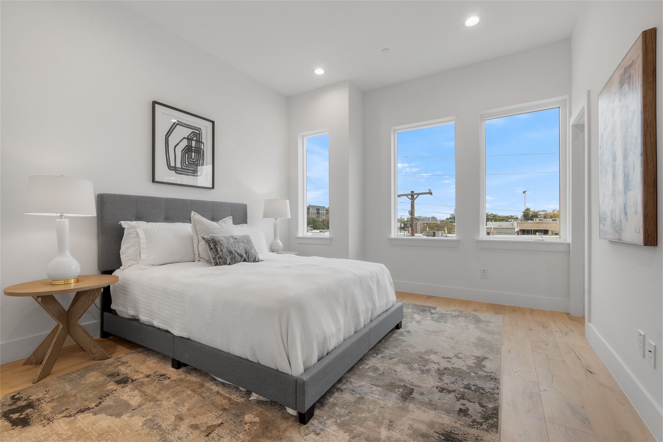 3915 N Hall Street 101