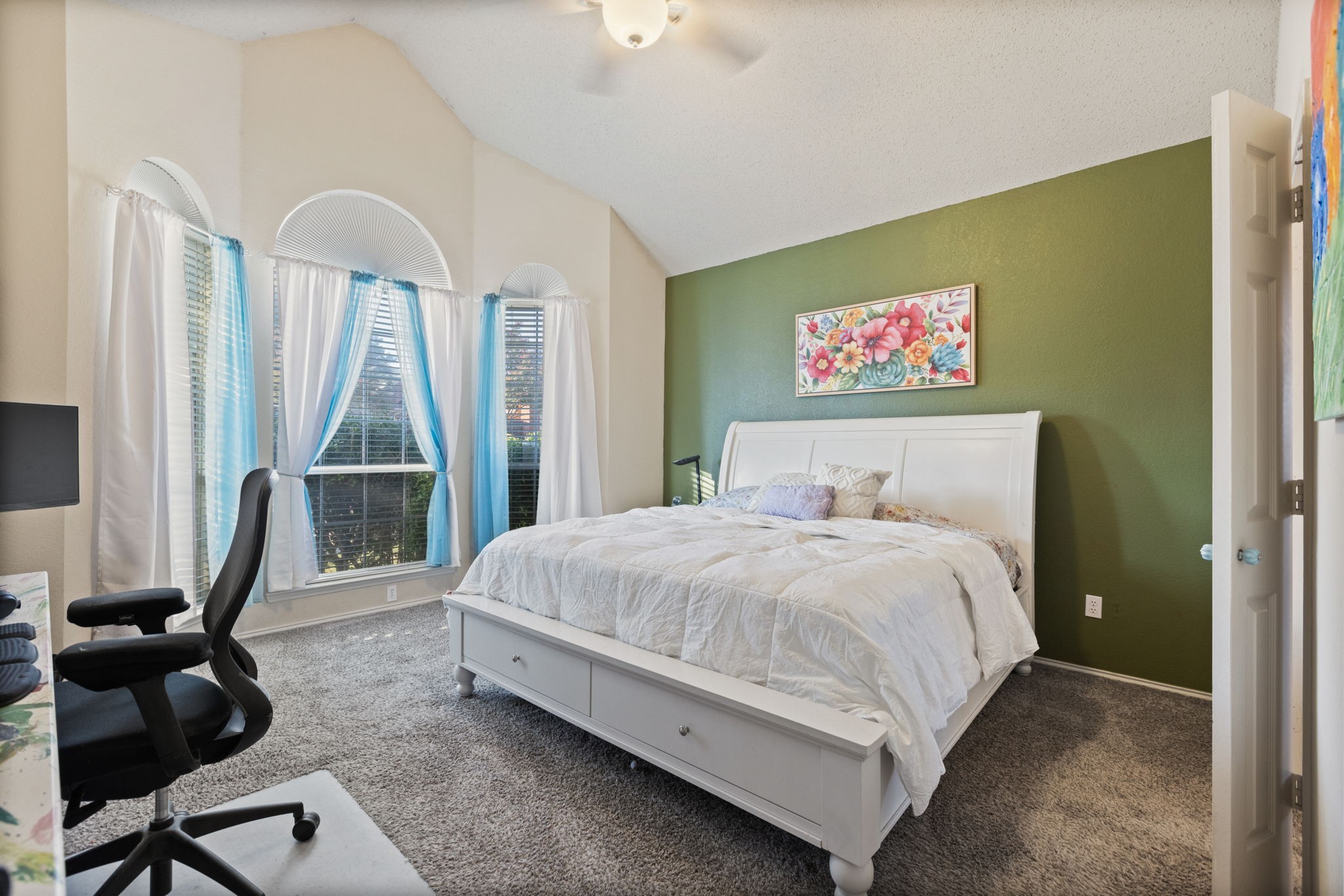 1709 Northampton Drive